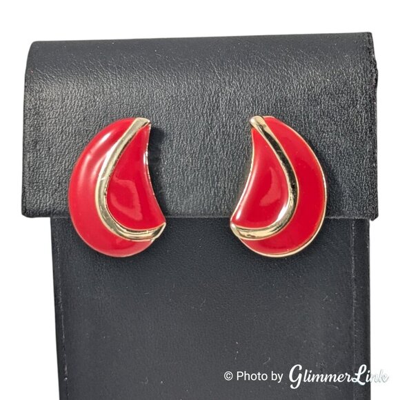 Vintage 80s Crescent Teardrop Red Enamel Gold Tone Clip On Earrings - Picture 3 of 10